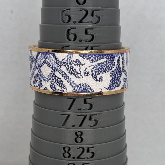 Vintage Estate Blue and White Chinoiserie Leather Open Cuff Bracelet lot C52 - Picture 7 of 8